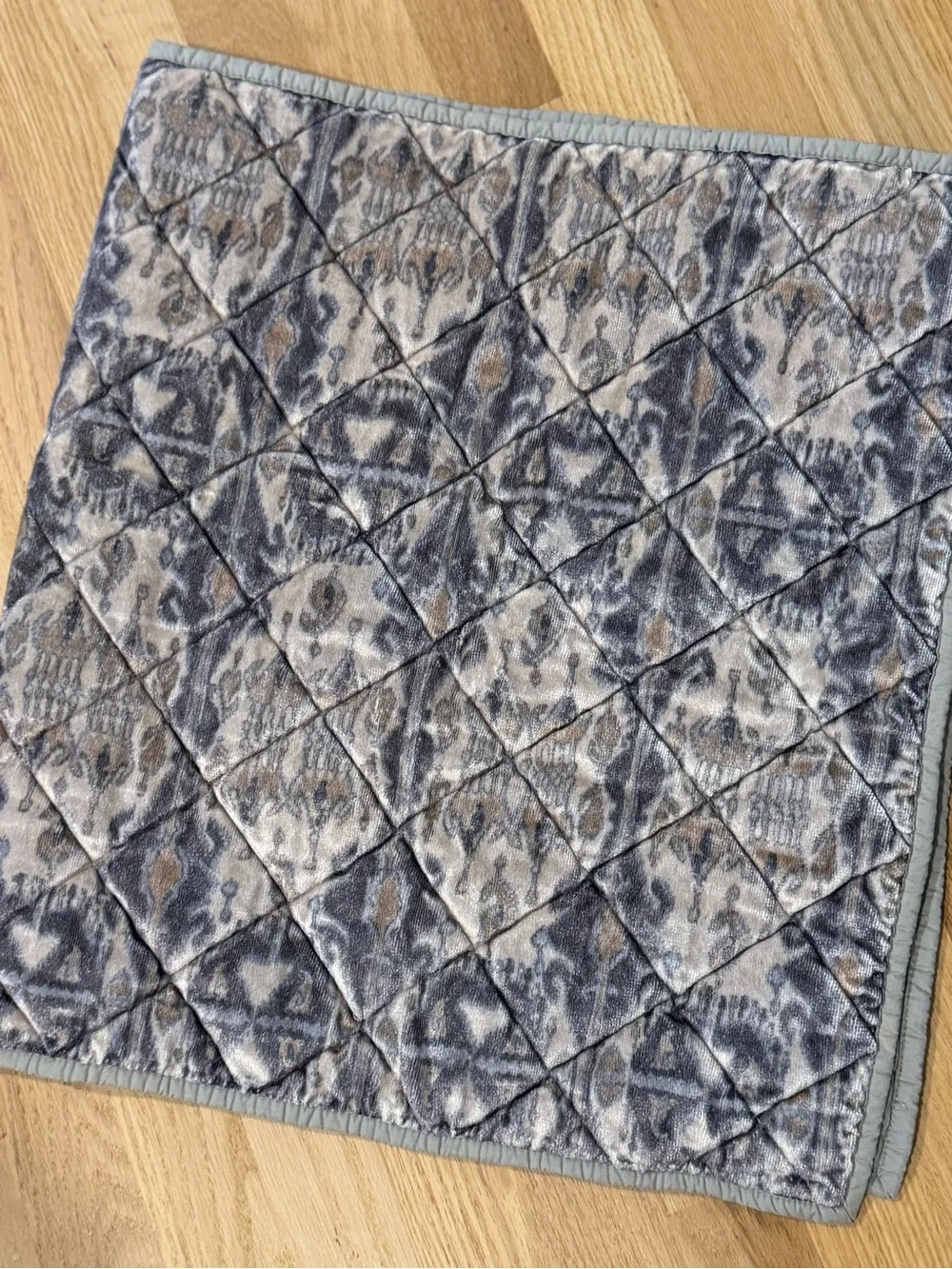 Pottery Barn ~ Sonja lkat Velvet Print 2/ Sham KING size
